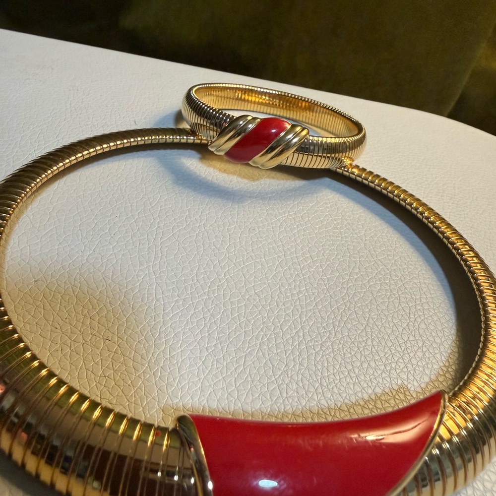 Vintage Gold-Tone Necklace & Bracelet Set with Red Enamel Accents - Picture 5 of 6